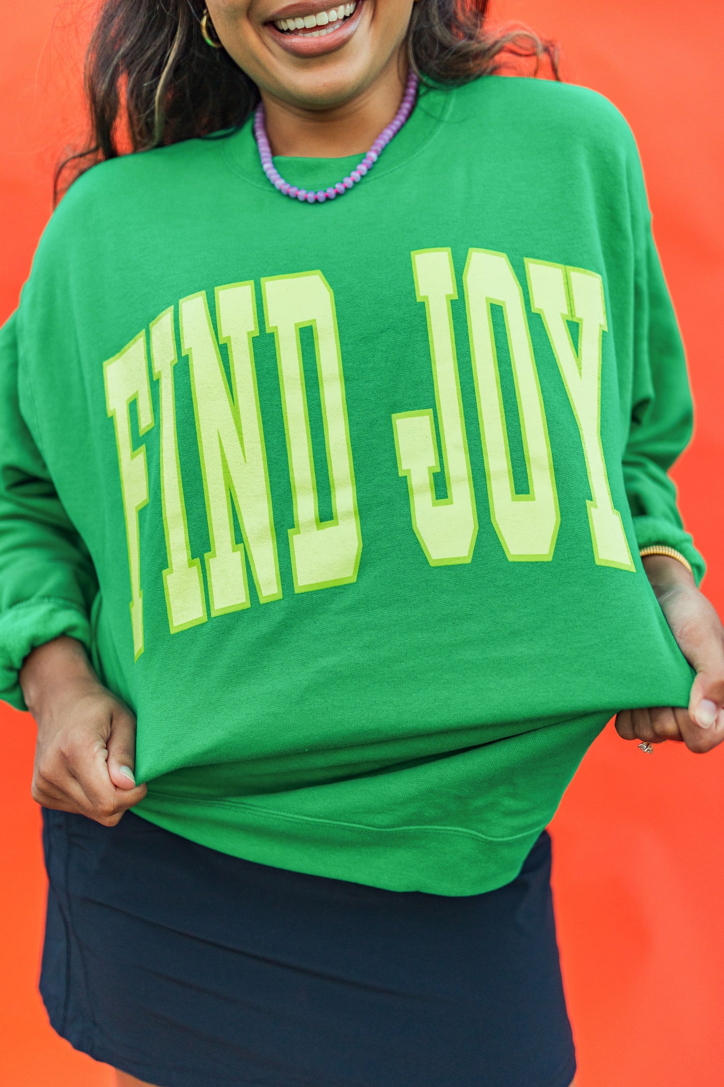 Find Joy Sweatshirt in Green